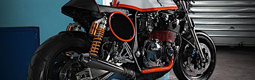 Best of février 2012 : une Yamaha XJR 1200 cafe-racer.