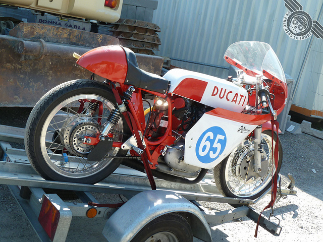 Une petite Ducati de piste, aperçue à l'occasion du Triton Track Day 2012.