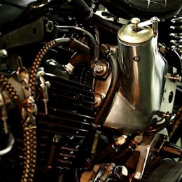 Harley-Davidson Knucklehead chopper : une bécane signée Hot-Dock Custom Cycles.