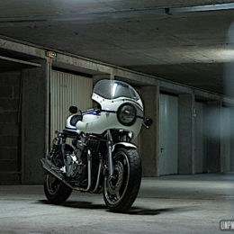 Une Honda CB 750 Seven Fifty cafe-racer, sortie de chez Ruleshaker...