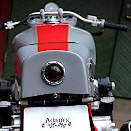Honda CBX 1000 cafe-racer : une bécane signée Adam's Custom Shop.