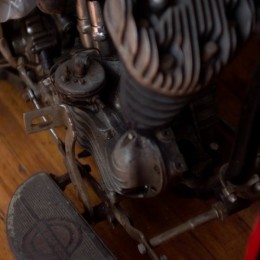 L'atelier moto de 4Q Conditioning, à travers l'objectif de Grant Ray...