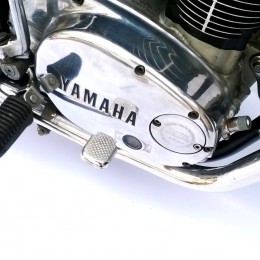 Une Yamaha XS 650 bien "brat", sortie de chez Breizh Coast Kustoms...