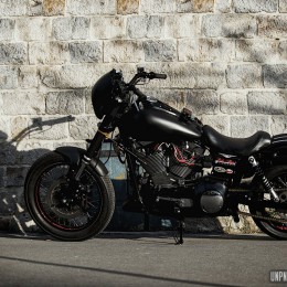La Harley-Davidson Dyna de Sylvain... Un monstre Full Metal !