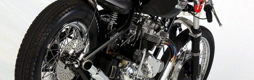 La Triumph façon dragster rétro de KD Motorcycles Belgium... Best of show !
