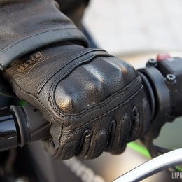 Racer Stance : des gants moto homologués, coqués mais stylés !
