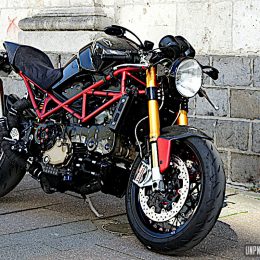 Ducati S4RS cafe-racer : Marco rhabille son Italienne de carbone...