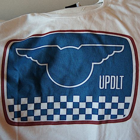 T-shirt "UPDLT" - Boutique "Un pneu dans la tombe".