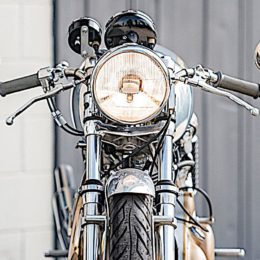 Egli-Vincent : un "Café Racer" Godet Motorcycles aperçu chez RM Sotheby's.