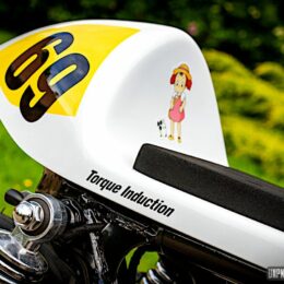 Yamaha RD 250 cafe-racer : Kamaji s'offre une cure de mélange deux temps !