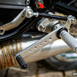 Yamaha RD 250 cafe-racer : Kamaji s'offre une cure de mélange deux temps !