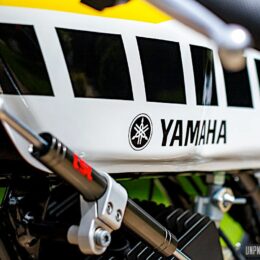 Yamaha RD 250 cafe-racer : Kamaji s'offre une cure de mélange deux temps !