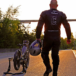 Motoconfort AU65 "Kumiko" par Cyril Cheval - Episode 03 : L'équipement.