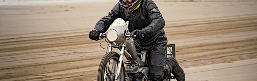 Motoconfort AU65 "Kumiko" par Cyril Cheval - Episode 06 : Pendine Sands.